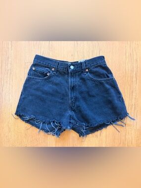 Vtg Levi's Black High-Rise Frayed Hem Denim Shorts